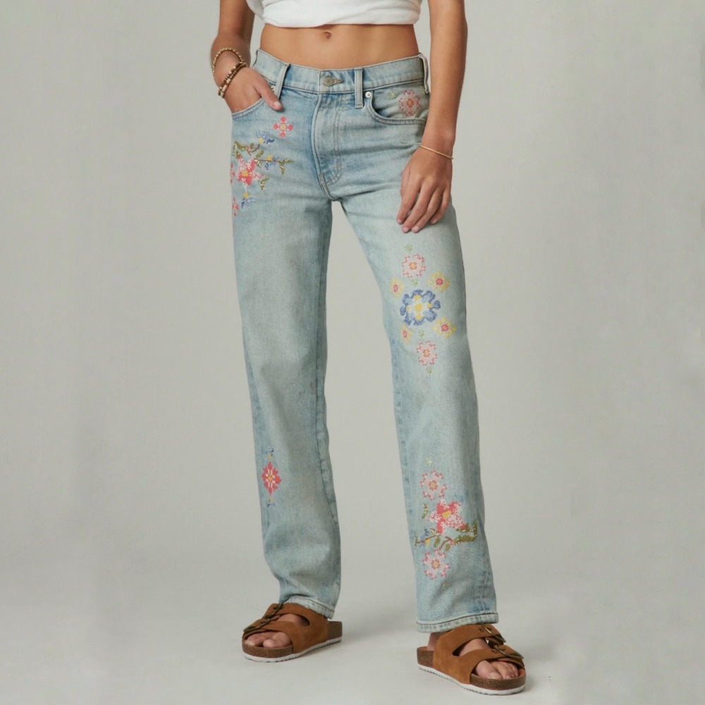 Lucky Brand Boy Mid Rise Relaxed Straight Embroidered Floral Jeans Light Wash 8 - Picture 2 of 11
